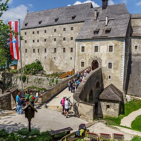 Hotel Burg Altpernstein à Micheldorf in Oberösterreich Extérieur photo