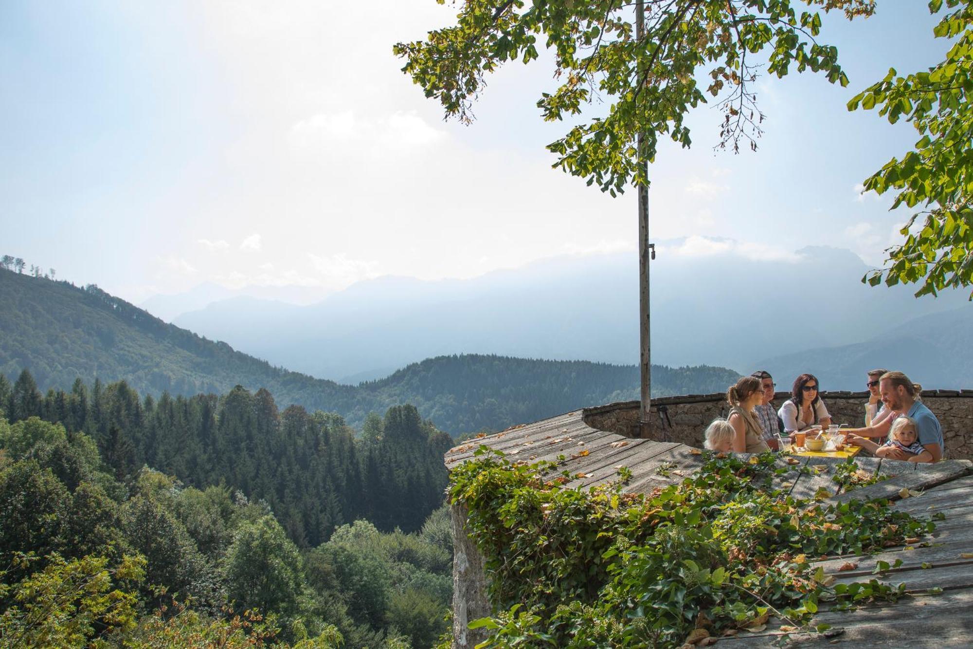 Hotel Burg Altpernstein à Micheldorf in Oberösterreich Extérieur photo